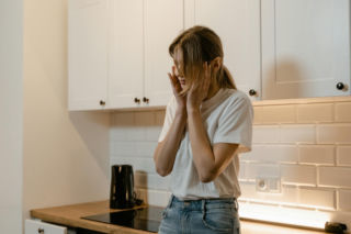 Serotonina powstaje w układzie pokarmowym. Brak dobrych bakterii drastycznie obniża poczucie szczęścia