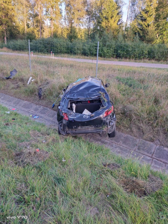 Poważny wypadek na S22. Kobieta i dziecko w szpitalu [ZDJĘCIA]