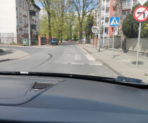 Niepomalowane pasy w Toruniu. Czytelniczka apeluje, MZD odpowiada