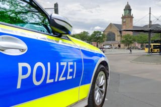 Szokujące sceny na niemieckim dworcu. Pijani Polacy pluli na siebie i walczyli z policją