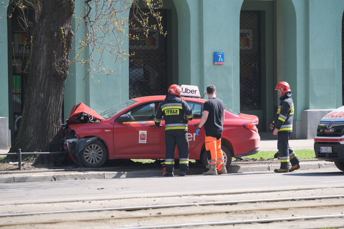 Zderzenie taksówkarzy w Śródmieściu