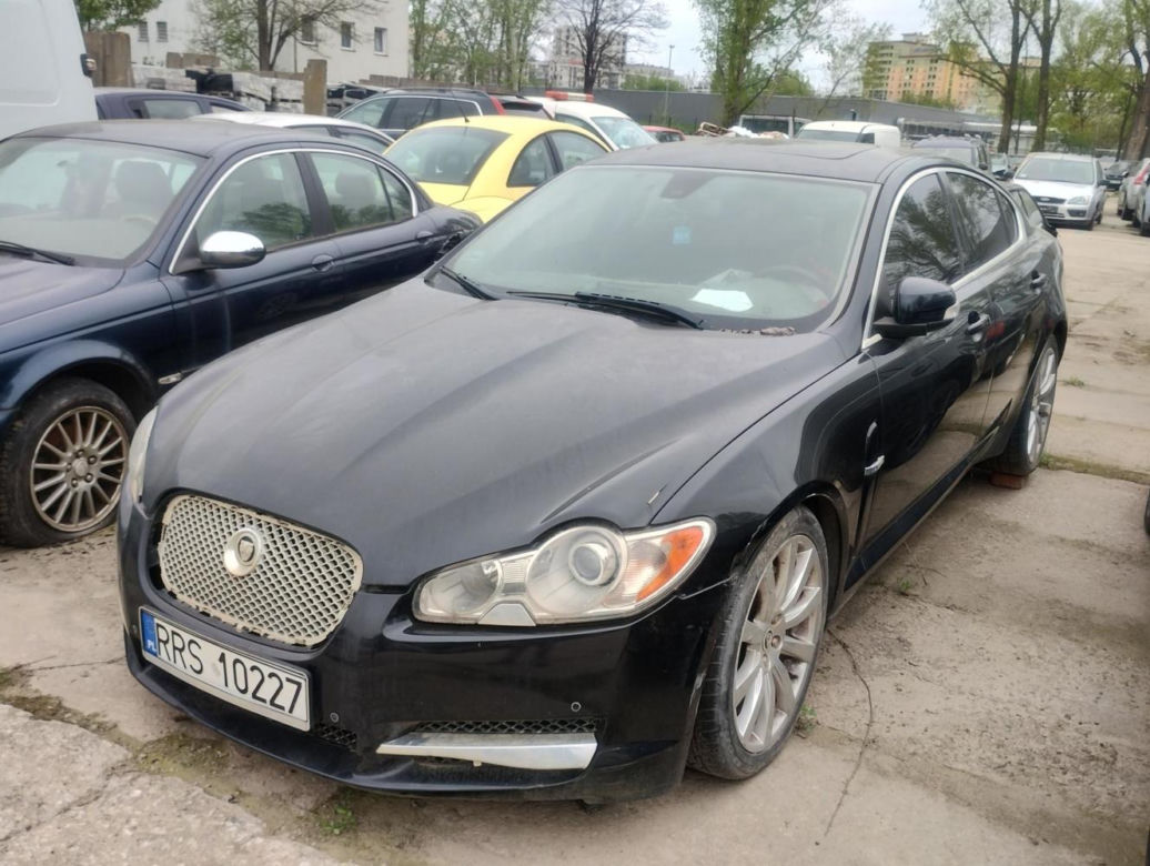 Jaguar XF (4100 zł) 