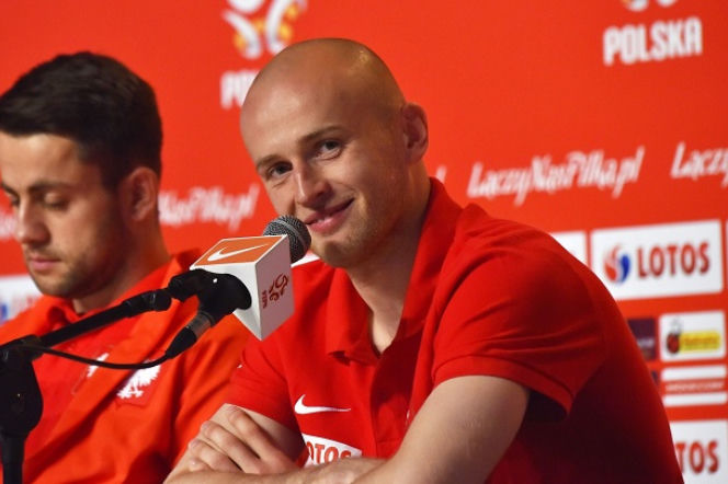 Robert Lewandowski i Michał Pazdan w ogniu trudnych pytań dzieci [VIDEO]