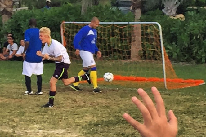 Justin Bieber wypadek na boisku