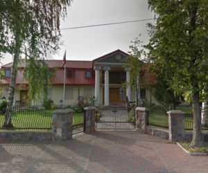 Majątek arcybiskupa Sławoja Leszka Głódzia w Bobrówce. 