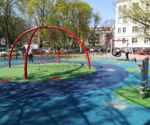 Wyremontowane podwórko przy ul. Montwiłła