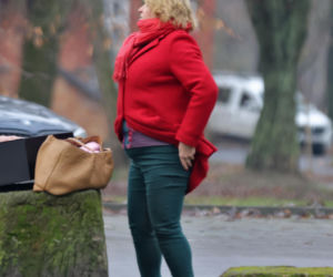 Katarzyna Bosacka w parku