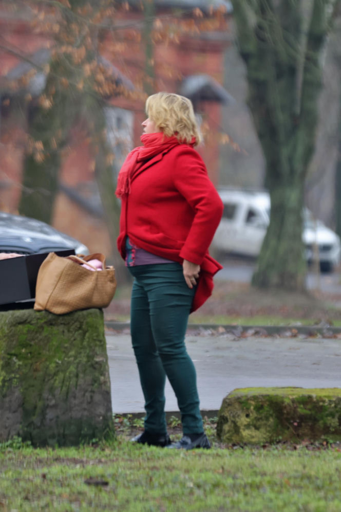 Katarzyna Bosacka w parku