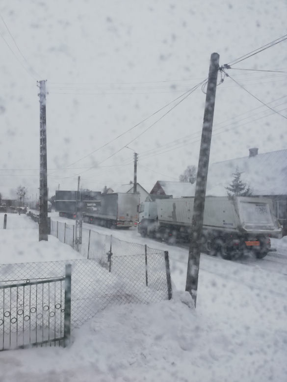 Koszmar na podlaskich drogach 4.02.2021. Zdjęcia internautów z grupy Kolizyjne Podlasie