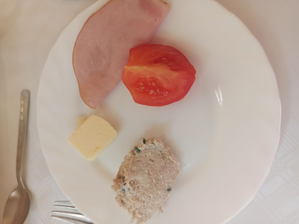 Posiłki w sanatorium. Tym nas karmią na śniadanie, obiad i kolację