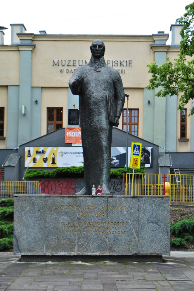 To największe miasto w województwie śląskim. Leżało na ziemiach historycznej Małopolski
