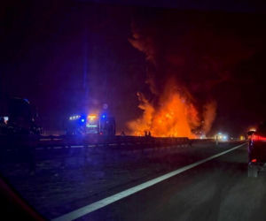 Łódzkie. Pożar samochodu ciężarowego na A2 [ZDJĘCIA].