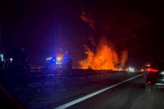 Łódzkie. Pożar samochodu ciężarowego na A2 [ZDJĘCIA].
