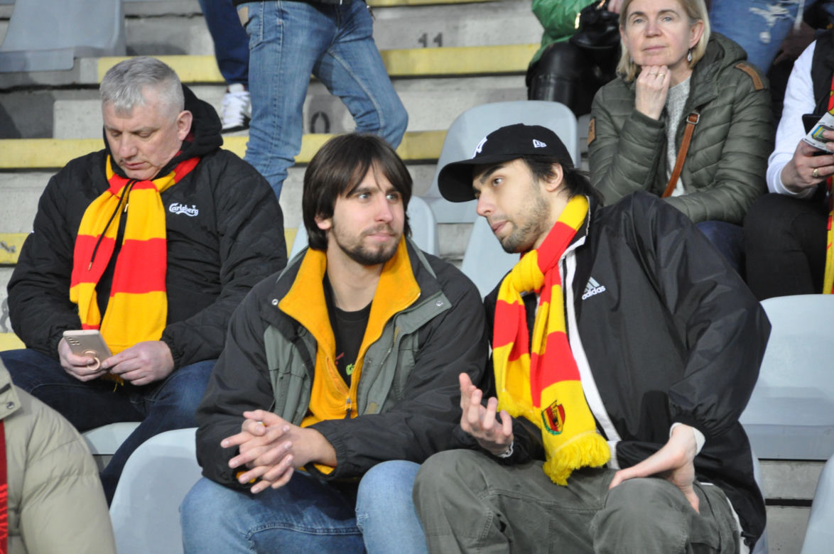 Korona Kielce - Legia Warszawa. Zdjęcia kibiców na Suzuki Arenie