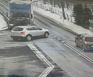 Skierniewice: Wymusił pierwszeństwo i odjechał. Nie wiedział, że SPOWODOWAŁ WYPADEK? Usłyszał poważne zarzuty