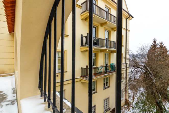 Dom Profesorów na ul. Brzozowej w Warszawie