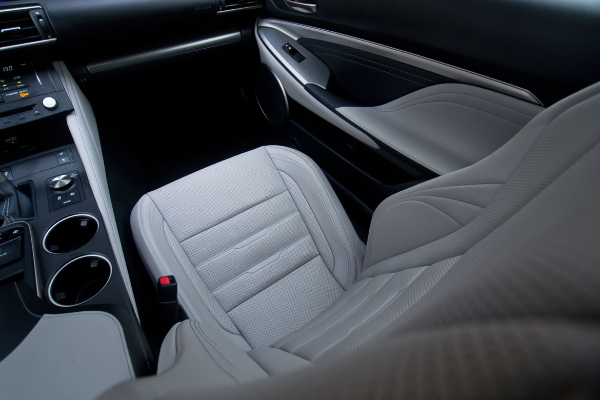 Lexus RC 300h F Sport