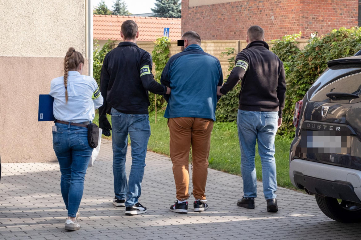 Potrącił młodszego brata i uciekł
