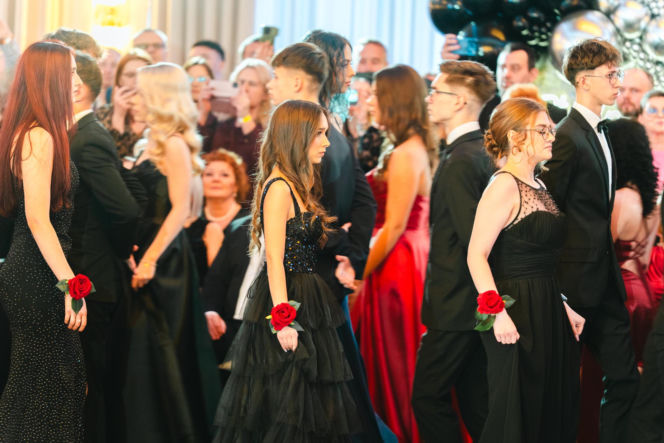 Studniówka 2026 młodzieży z IV LO im. Hetmana Stanisława Żółkiewskiego w Siedlcach