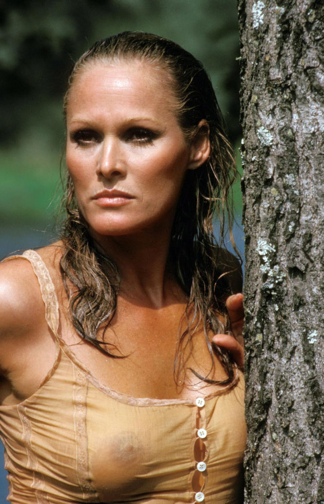Ursula Andress straciła miliony! Dramat legendarnej "dziewczyny Bonda"