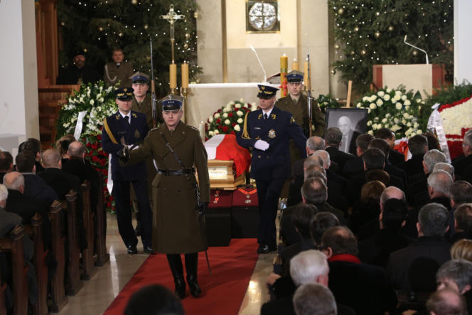 11 lat temu zmarł Józef Oleksy. Tak wyglądał jego pogrzeb