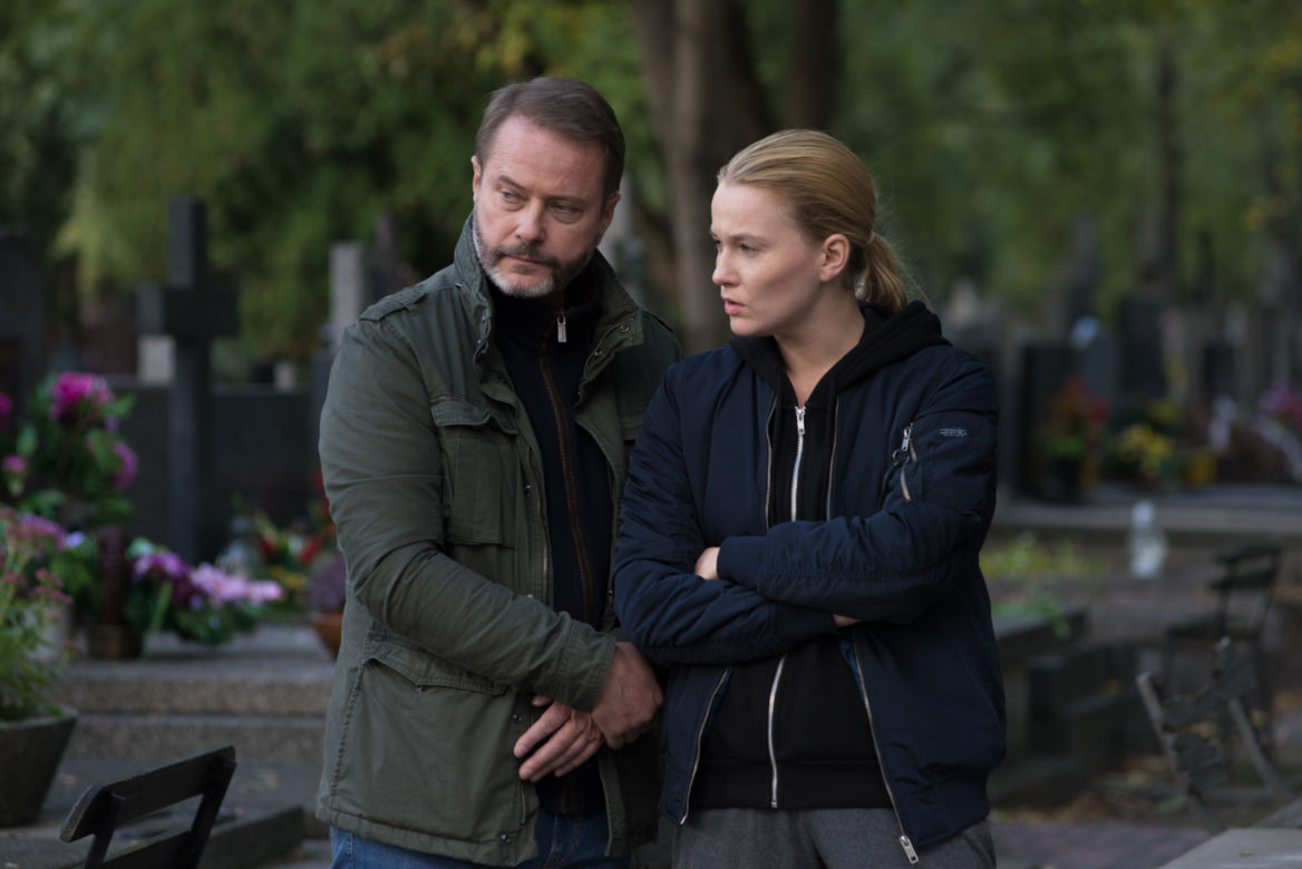 Odwróceni 2 sezon. Ojcowie i córki. Sikora (Artur Żmijewski), Lidka (Joanna Balasz)