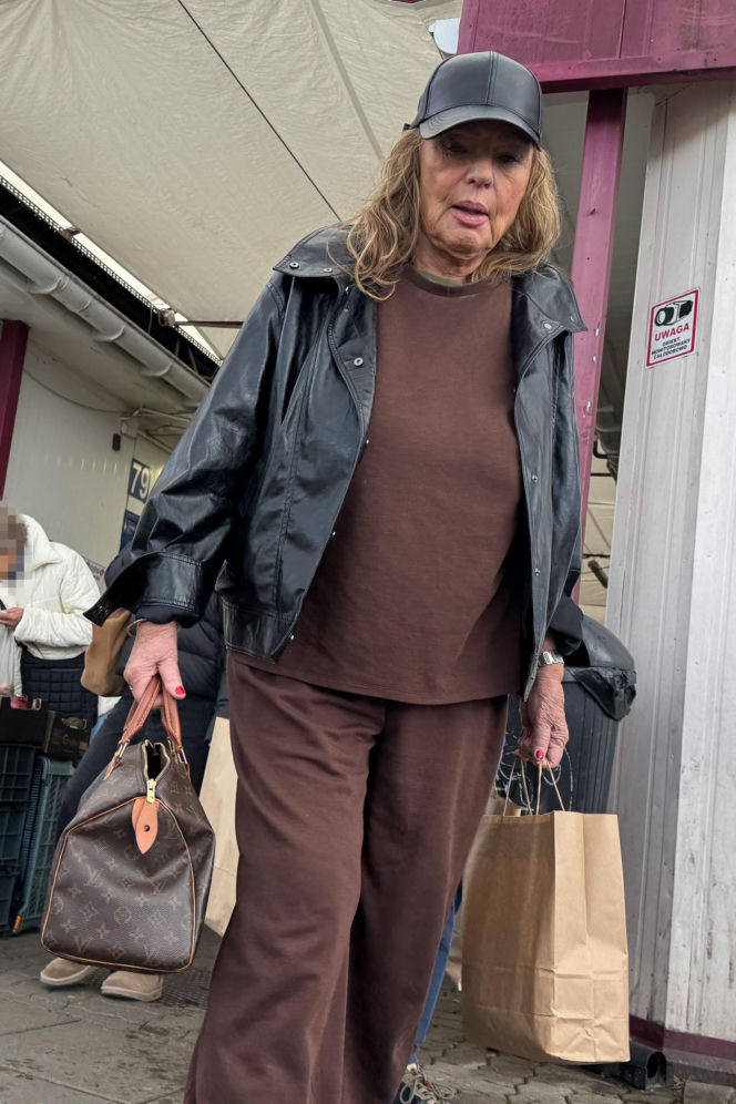 Agnieszka Fitkau-Perepeczko  na bazarku