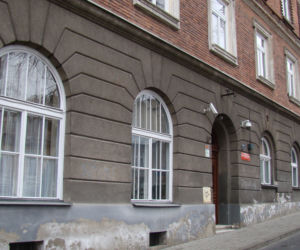 Wyprowadzka uczniów z bursy. Co powstanie w kamienicy przy ul. Św. Anny?