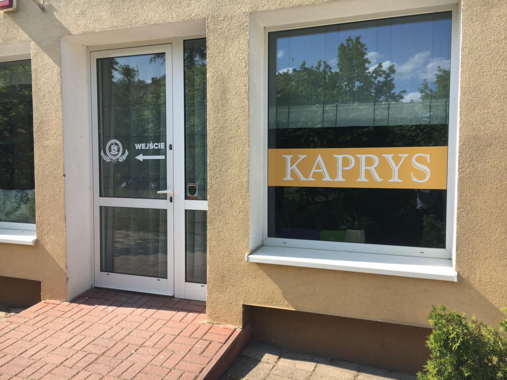 Bar mleczny KAprys znajduje się przy ul. Marii Skłodowskiej-Curie