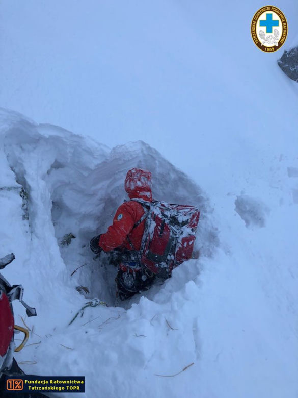 Tatry. Zdjęcia z akcji ratowniczej TOPR. "Warunki są naprawdę ciężkie"