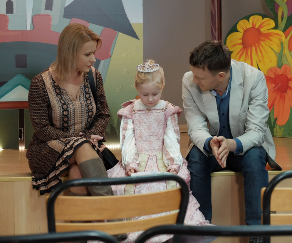 Pierwsza miłość. Marysia (Aneta Zając), Michał (Wojciech Błach), Julka (Łucja Kawczak)
