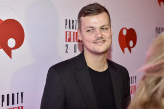 Błażej Król w Azja Express. Uwielbiany artysta w zupełnie nowej roli. Jak sobie poradzi?