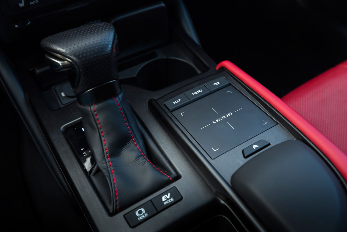 Lexus ES300h F Sport