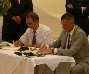 Biurowiec Unidevelopent przy Grzybowskiej. Wmurowanie kamienia wegielnego 