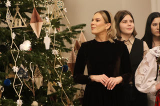 Marta Nawrocka przekazała swoje rękodzieło na aukcję charytatywną! Ładne?