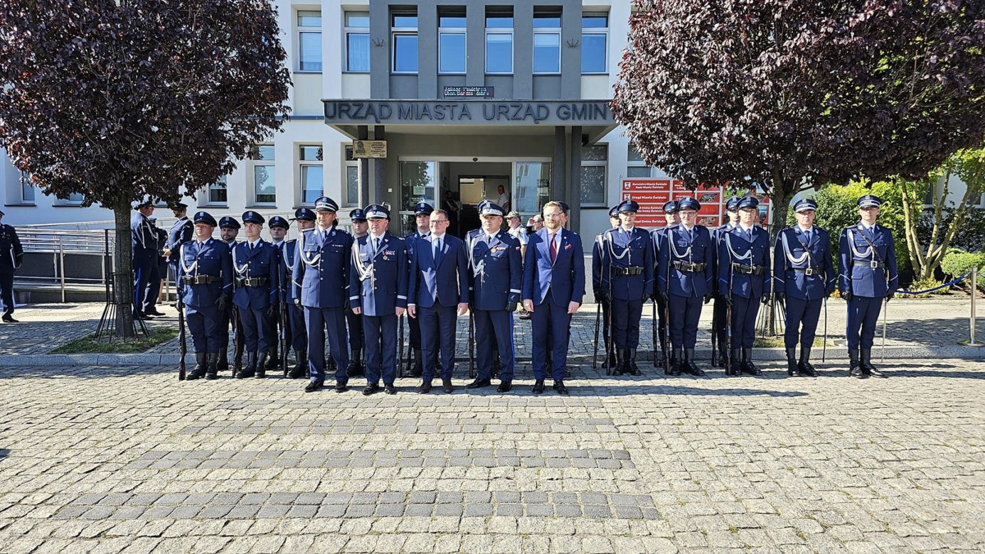 Nadanie sztandaru dla KPP w Świdwinie