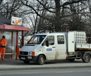 Przemyskie  przystanki i autobusy zdezynfekowane