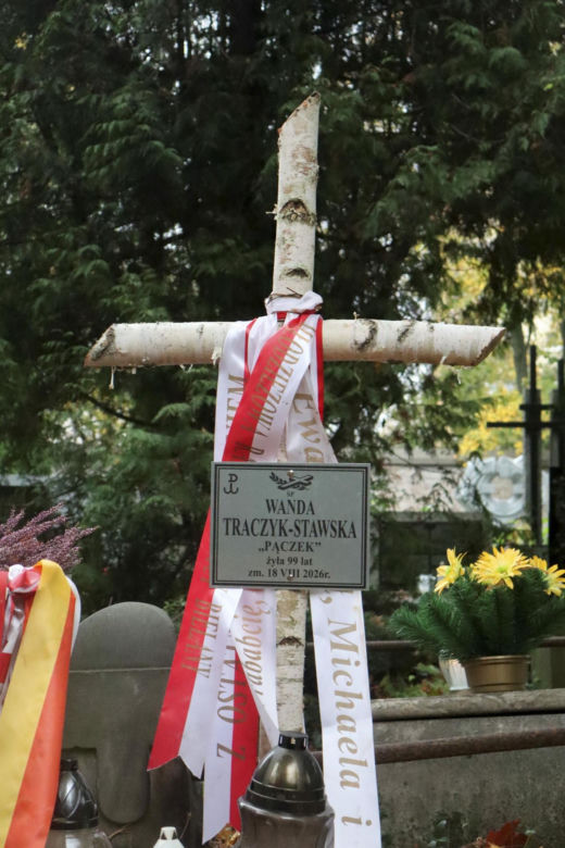 Skromniutki grób bohaterki. Wanda Traczyk-Stawska dostała muzeum, a mogiła czeka