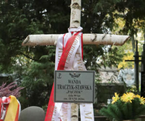 Skromniutki grób bohaterki. Wanda Traczyk-Stawska dostała muzeum, a mogiła czeka