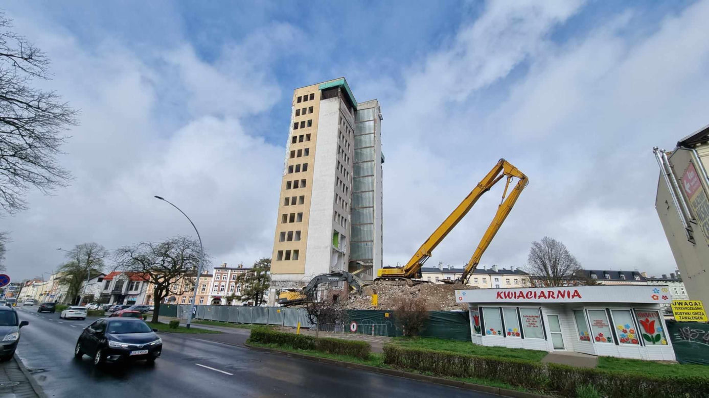 Rozbiórka "Związkowca" wstrzymana