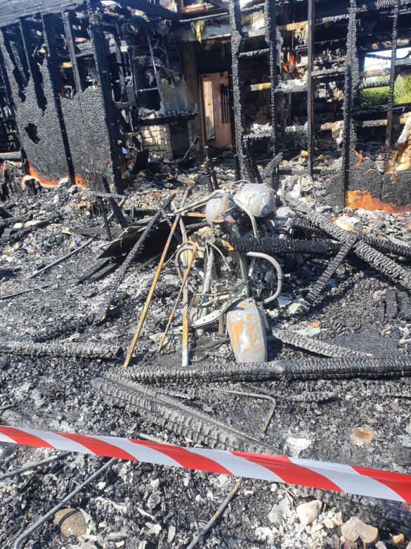 Pożar domu w Suchej pod Tucholą. Z budynku nic nie zostało [ZDJĘCIA]