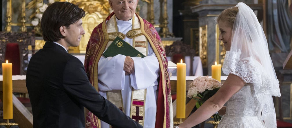 Ślub Natalki (Marcjanna Lelek) i Franka (Piotr Nerlewski) w 1332 odcinku M jak miłość