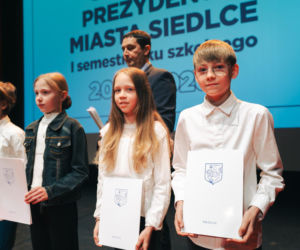 Najzdolniejsi uczniowie odebrali stypendia Prezydenta Miasta Siedlce