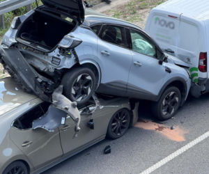 Spektakularna kolizja. Auto na aucie