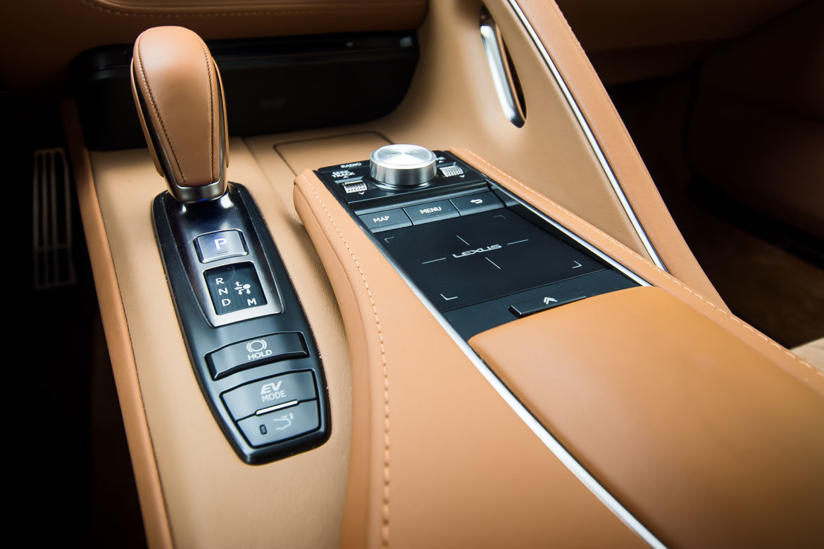 Lexus LC500h 3.5 V6 359 KM Superturismo