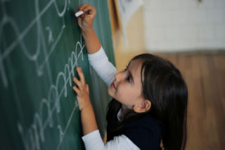 Ile to jest 12+6x2:6=? To łatwe działanie, ale dorośli mają z nim problemy