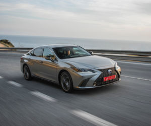 Lexus ES 300h F Sport 