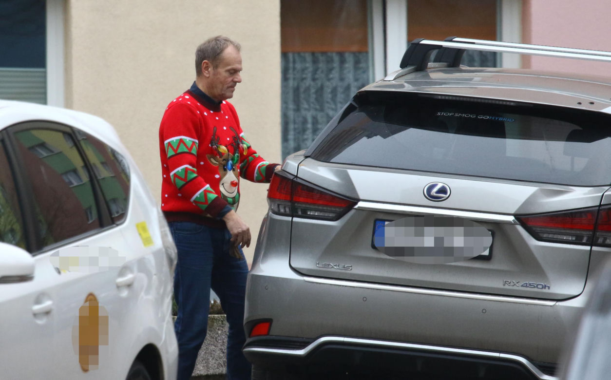 Dostał sweterek pod choinkę