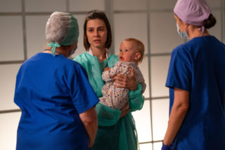 Na dobre i na złe, odcinek 1004: Poważna operacja odnalezionej Niny! Do takiego stanu doprowadzi ją porywaczka Zuza - ZDJĘCIA