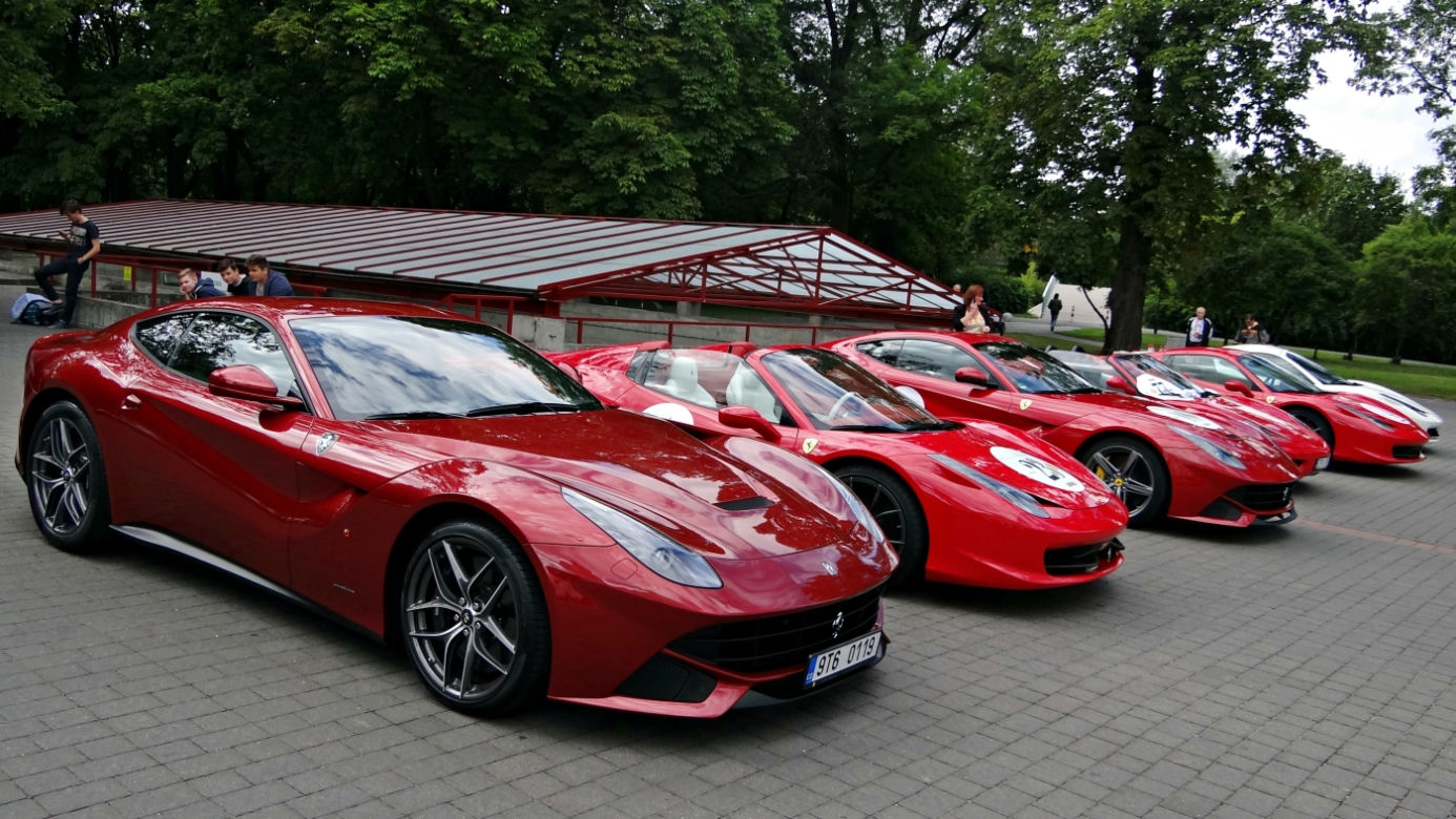 Kawalkada Ferrari przez Polskę 2015